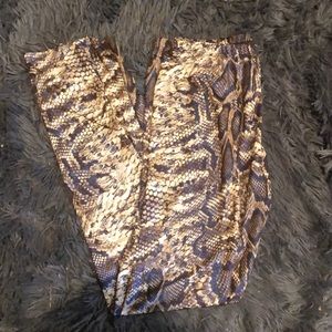 Rue 21 size medium leggings